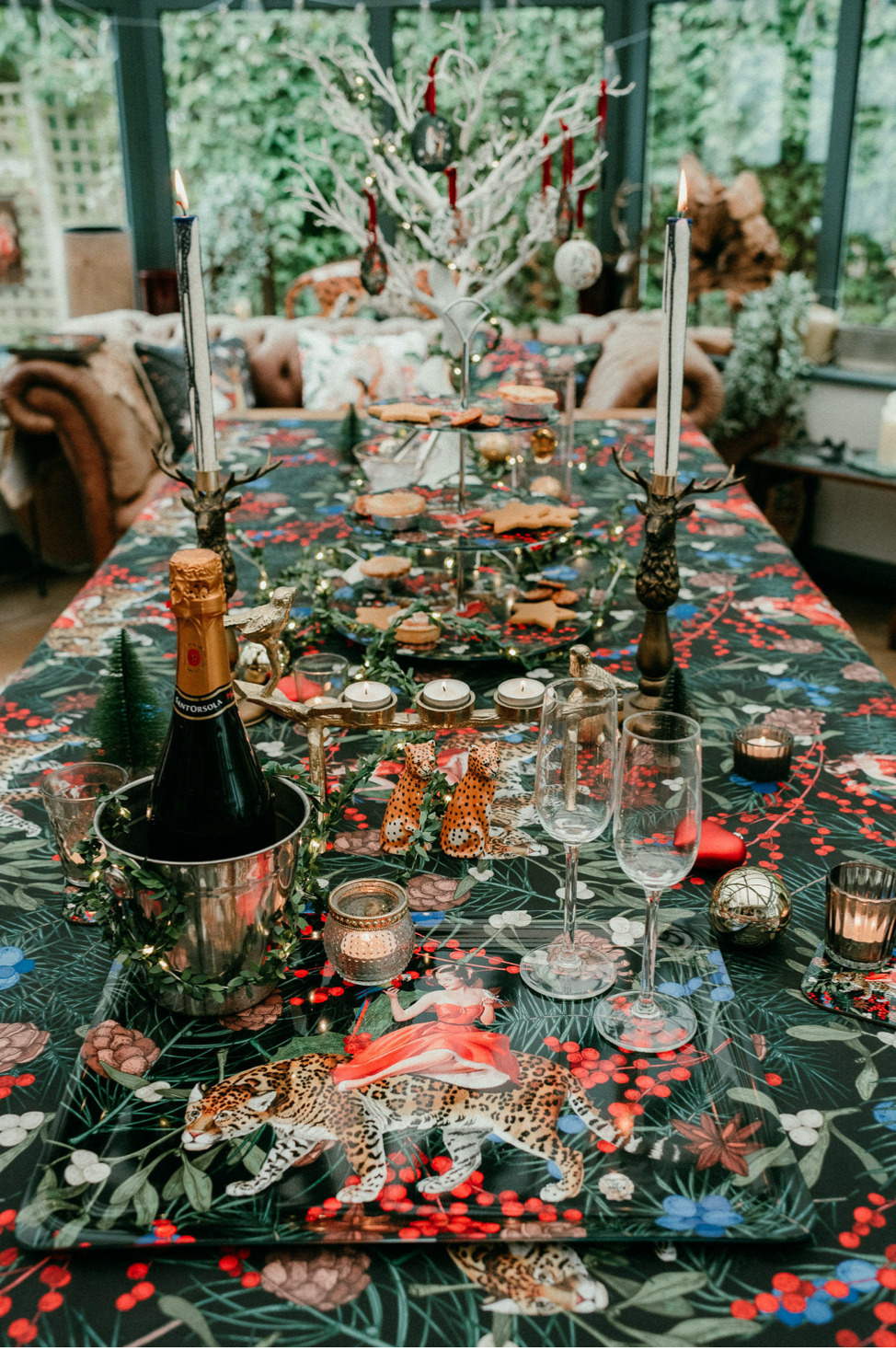 Festive Mary Square Table Cloth