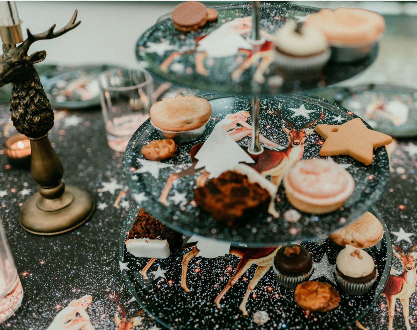 Festive Celeste Round Table Cloth